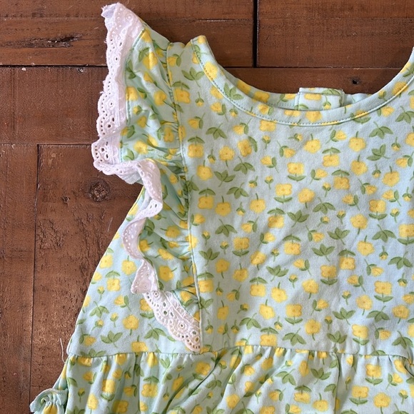 Serendipity floral ruffled bubble romper - Picture 2 of 7